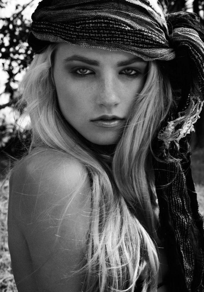 lauren taylor model shoot photography art blonde hair bandanna head scarf hot sexy beautiful