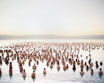 Spencer Tunick’s Thousands of Nudes