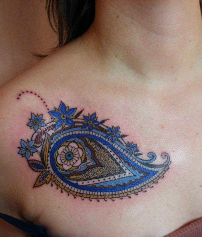 A paisley tattoo design by Amsterdam tattoo artist Barbara Swingaling