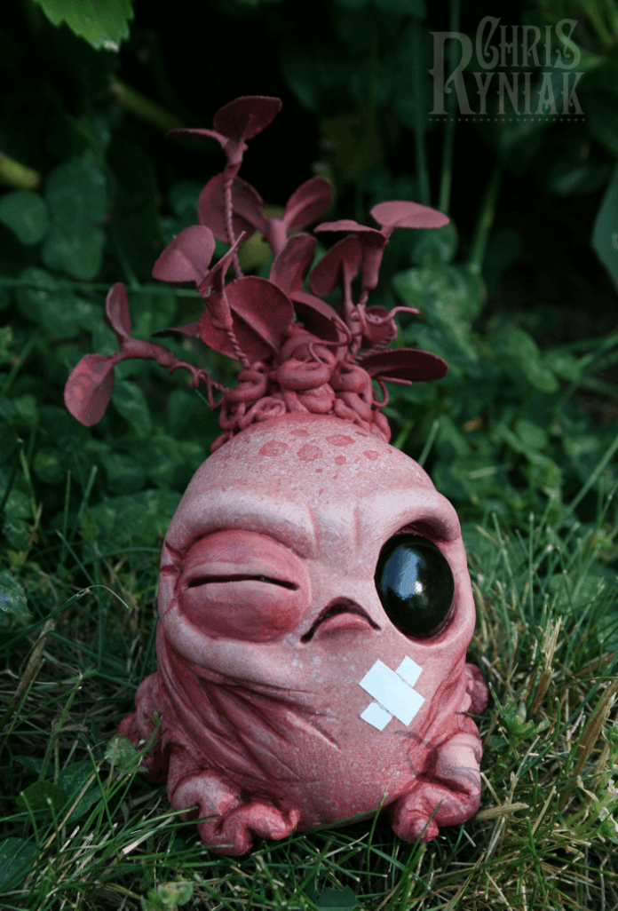 Chris Ryniak does it again, combining cute and creepy in one adorable monster doll